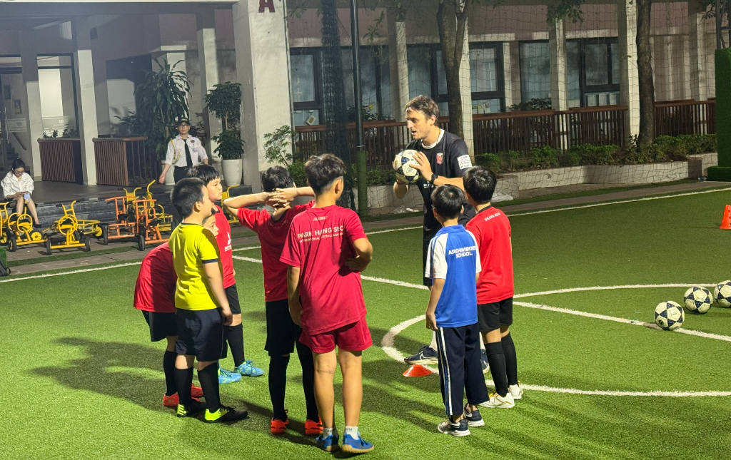 コーチ指導 – To Ngoc Van