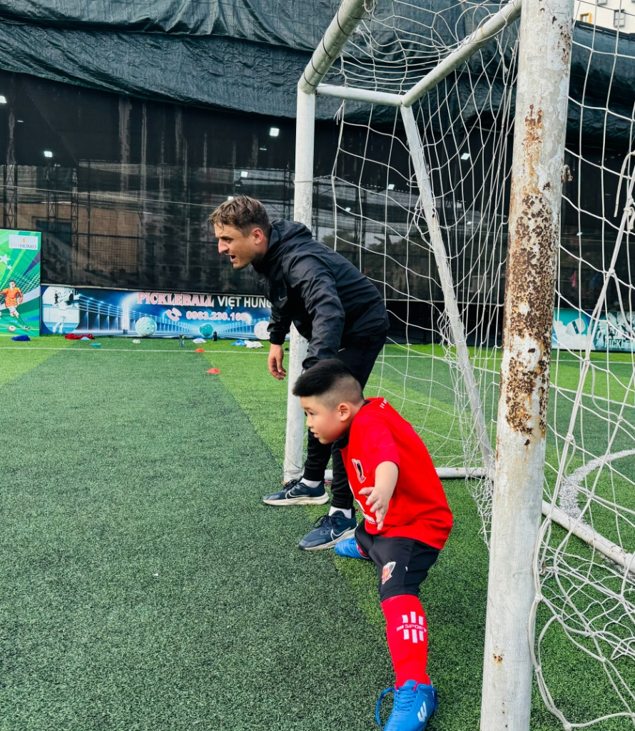 コーチと子ども – Viet Hung