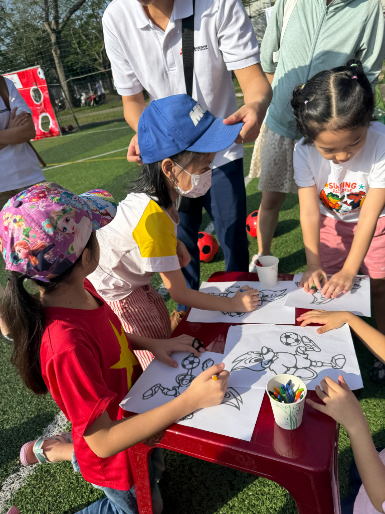 子どもたちの塗り絵コーナー