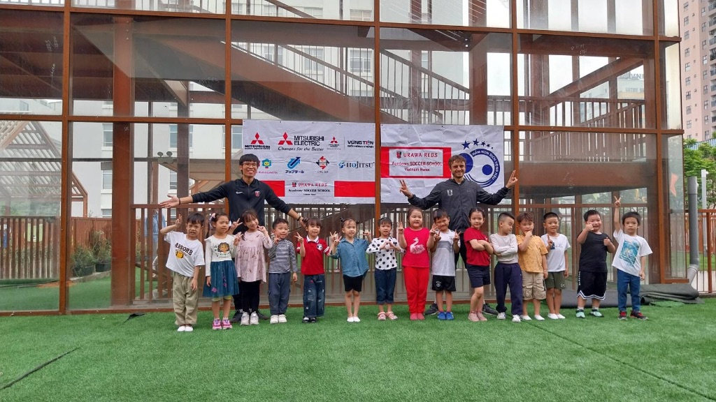 Chương trình bóng đá mầm non Dịch Vọng Hậu