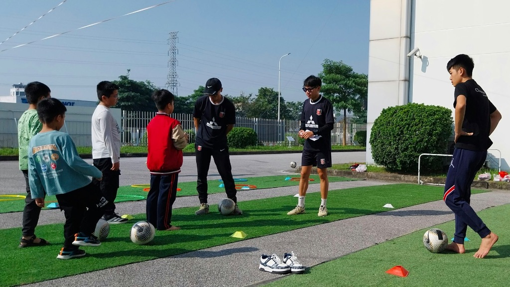 サッカー体験の様子